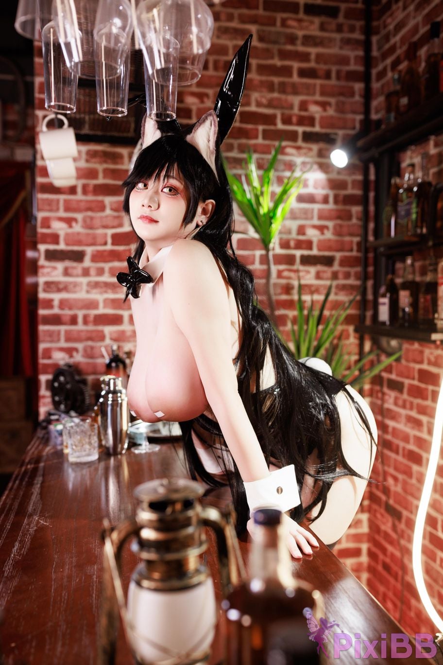 Cosplayer A Xuexue azur lane Atago bunny girl PixiBB.COM 030