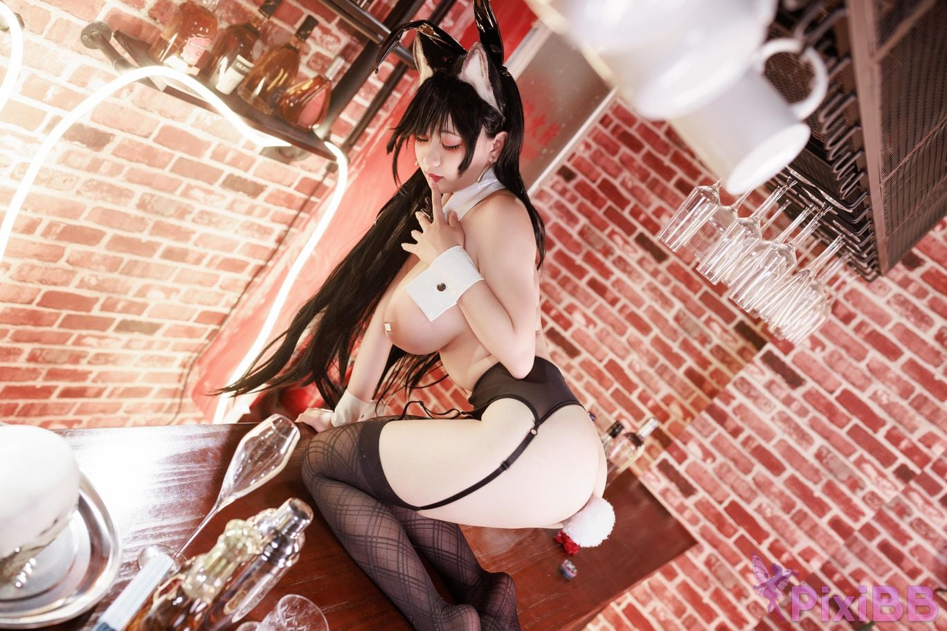Cosplayer A Xuexue azur lane Atago bunny girl PixiBB.COM 058