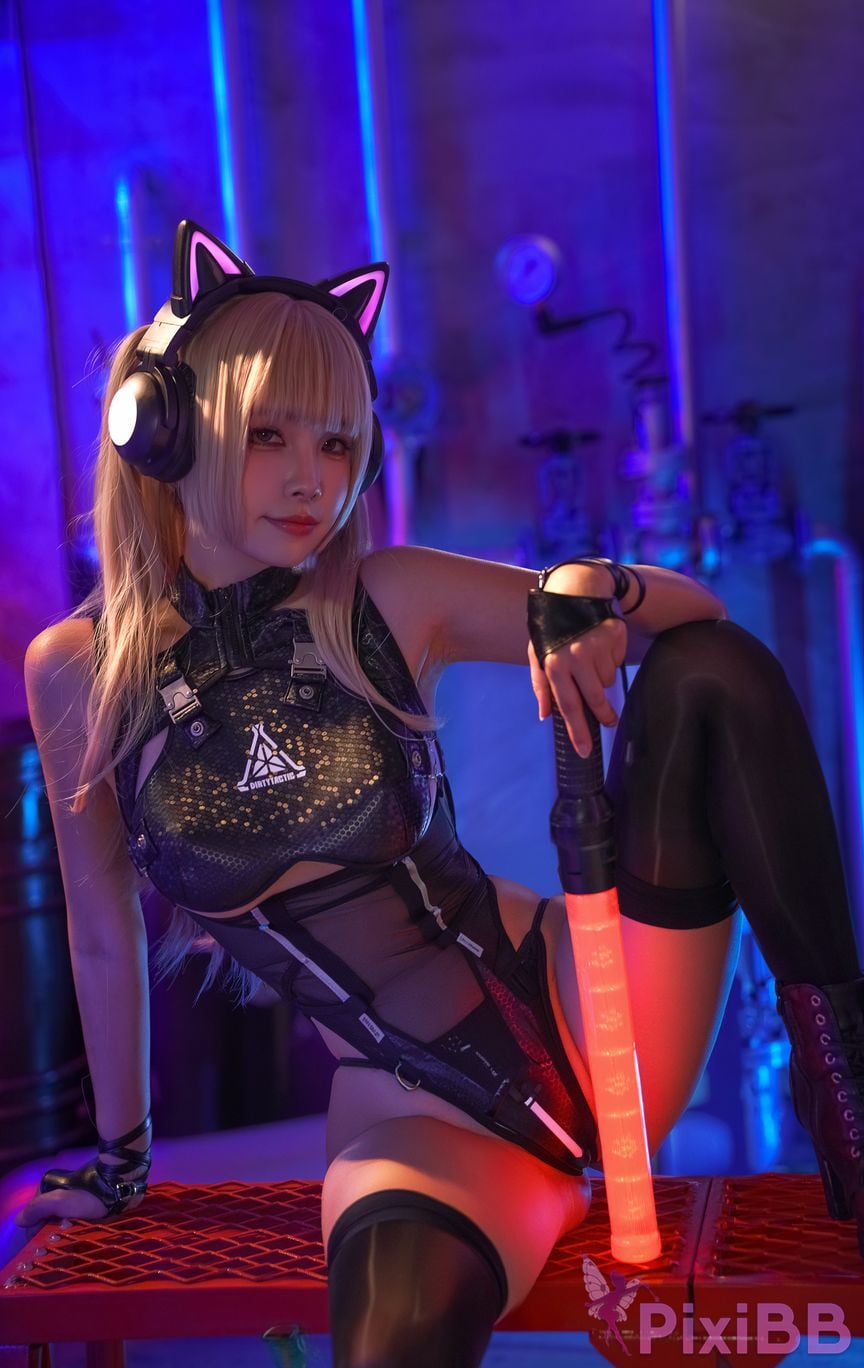 Cosplayer Neko Weiwei cybercat PixiBB.COM 005