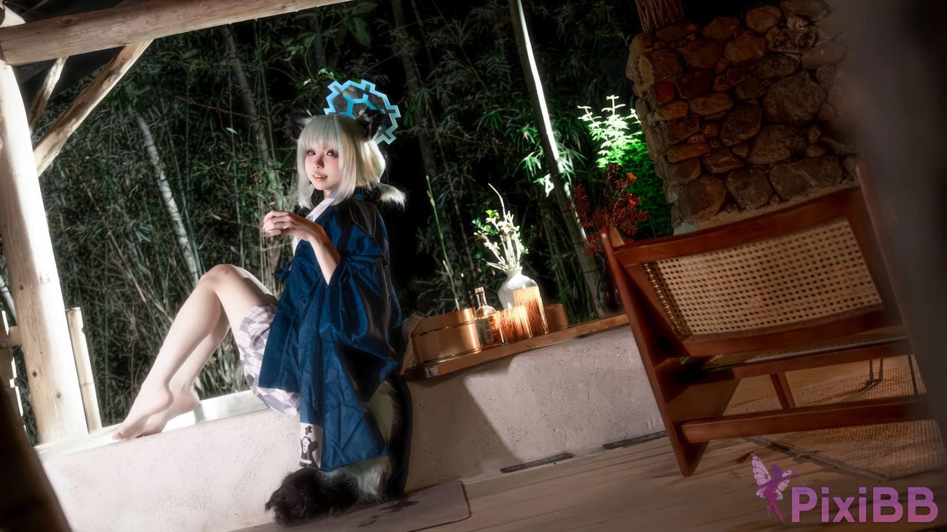 Cosplayer Zhiyue Etsu ko Blue Archive Shigure Hot Spring PixiBB.COM 005