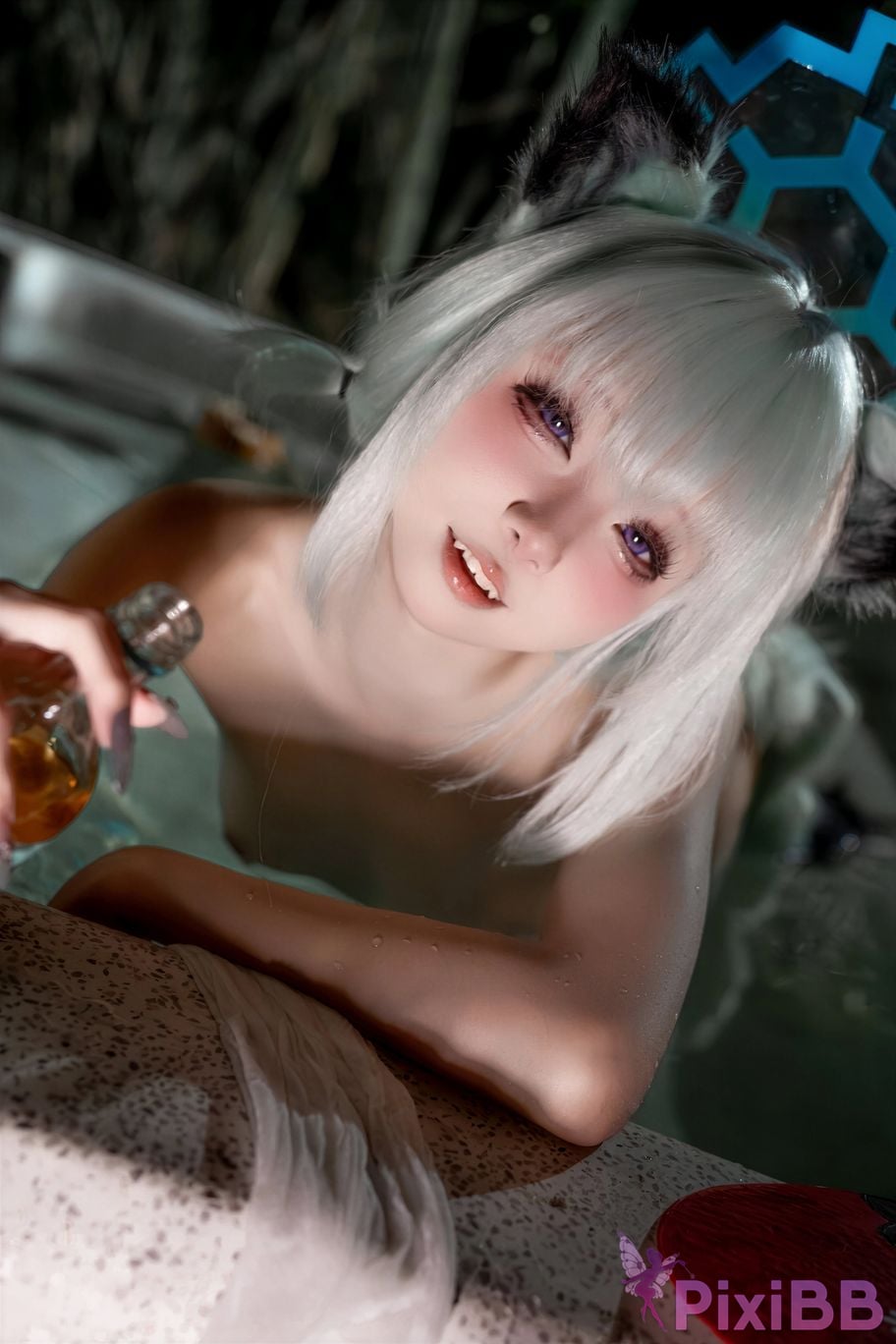 Cosplayer Zhiyue Etsu ko Blue Archive Shigure Hot Spring PixiBB.COM 050