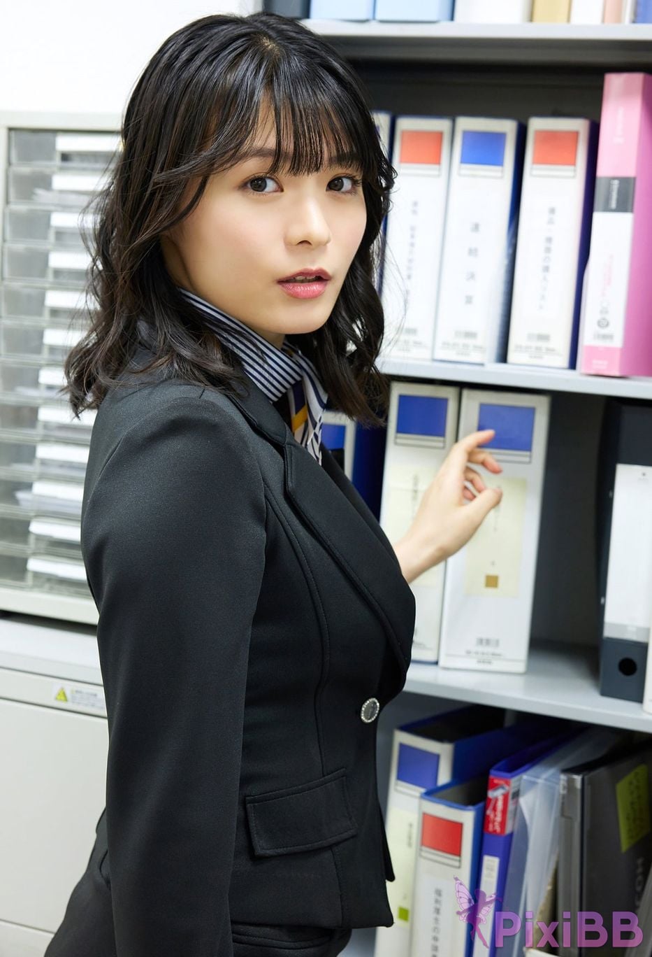 Japanese Idol Mizuki Hoshina Released gravure photo book I wonder if Ill work overtime today too PixiBB.COM 023
