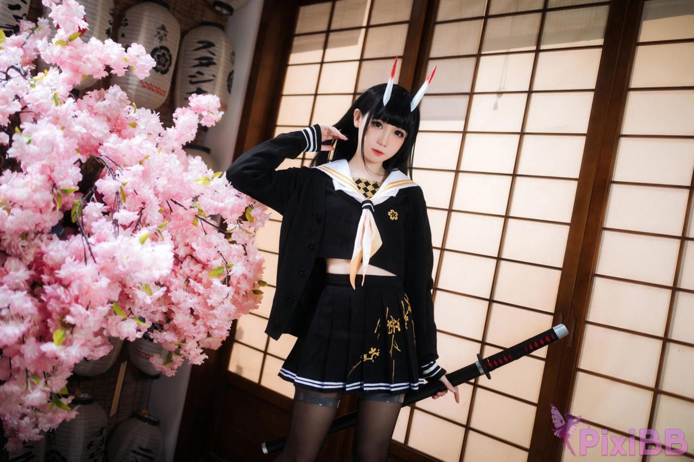 Cosplayer Braised carbon azur lane Xiu PixiBB.COM 001