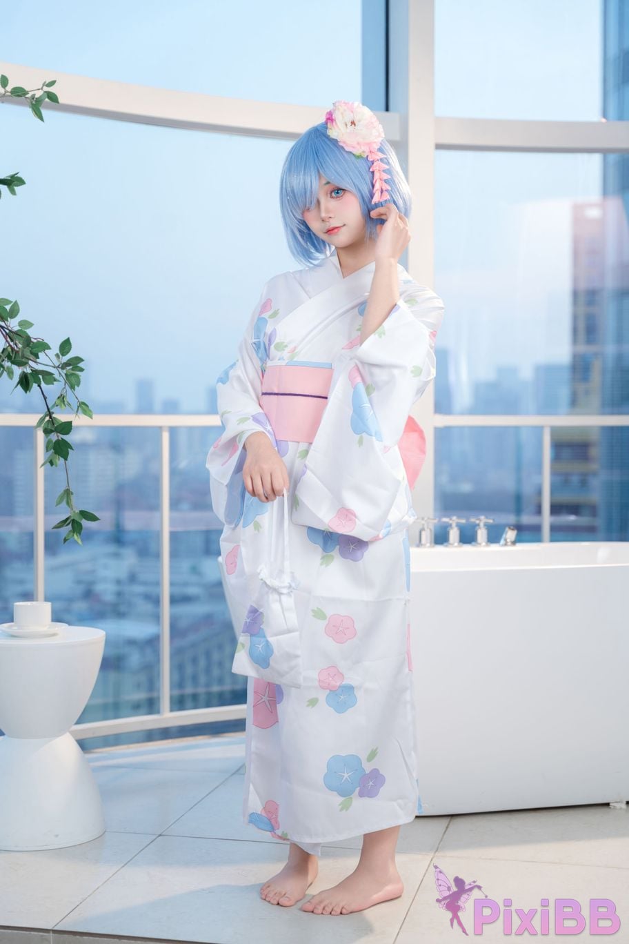 Cosplayer Tomoko Kyodaiou Life in another world from scratch Rem Kimono PixiBB.COM 005