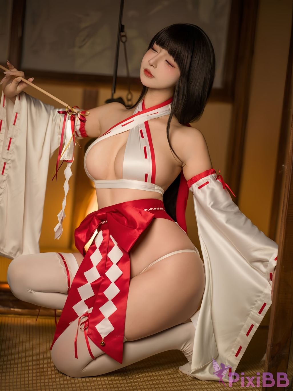 Cosplayer yuuhui Yuhui The Trial of Kagura Miko PixiBB.COM 008
