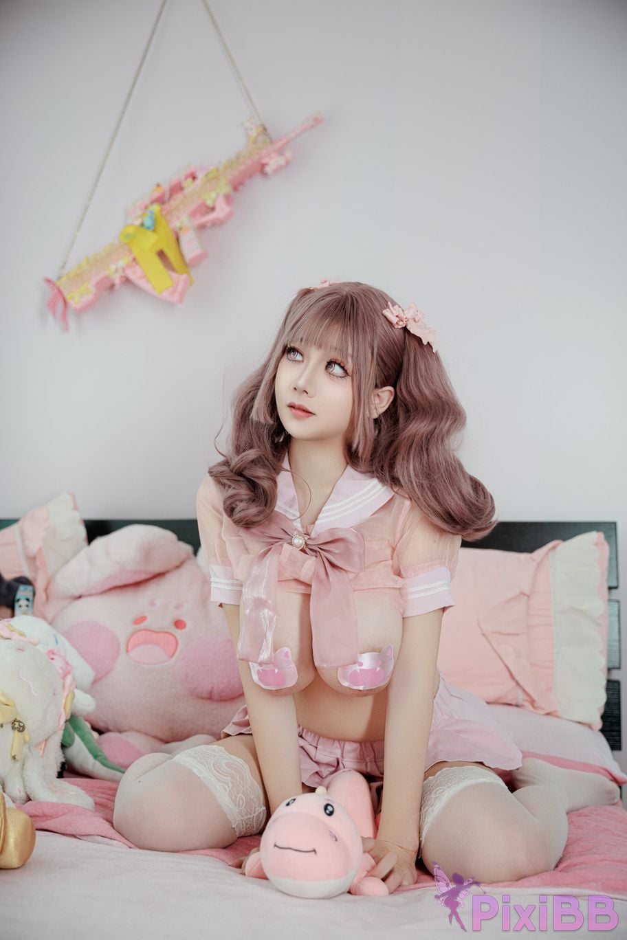 Cosplayer A Xuexue pink girl PixiBB.COM 033
