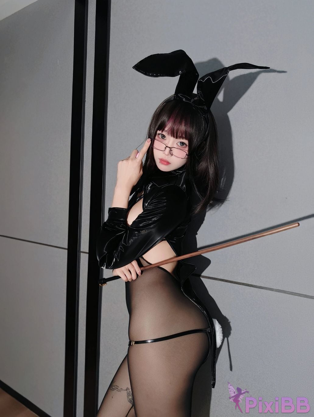 Cosplayer Mochi is delicious magician bunny girl PixiBB.COM 008