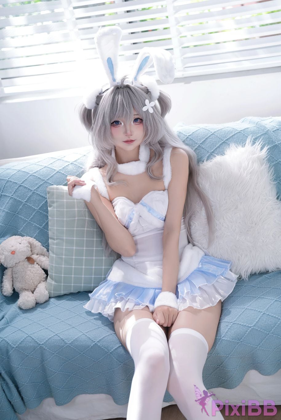 Cosplayer Five more ghosts azur lane sea breeze Pajama Bunny PixiBB.COM 001