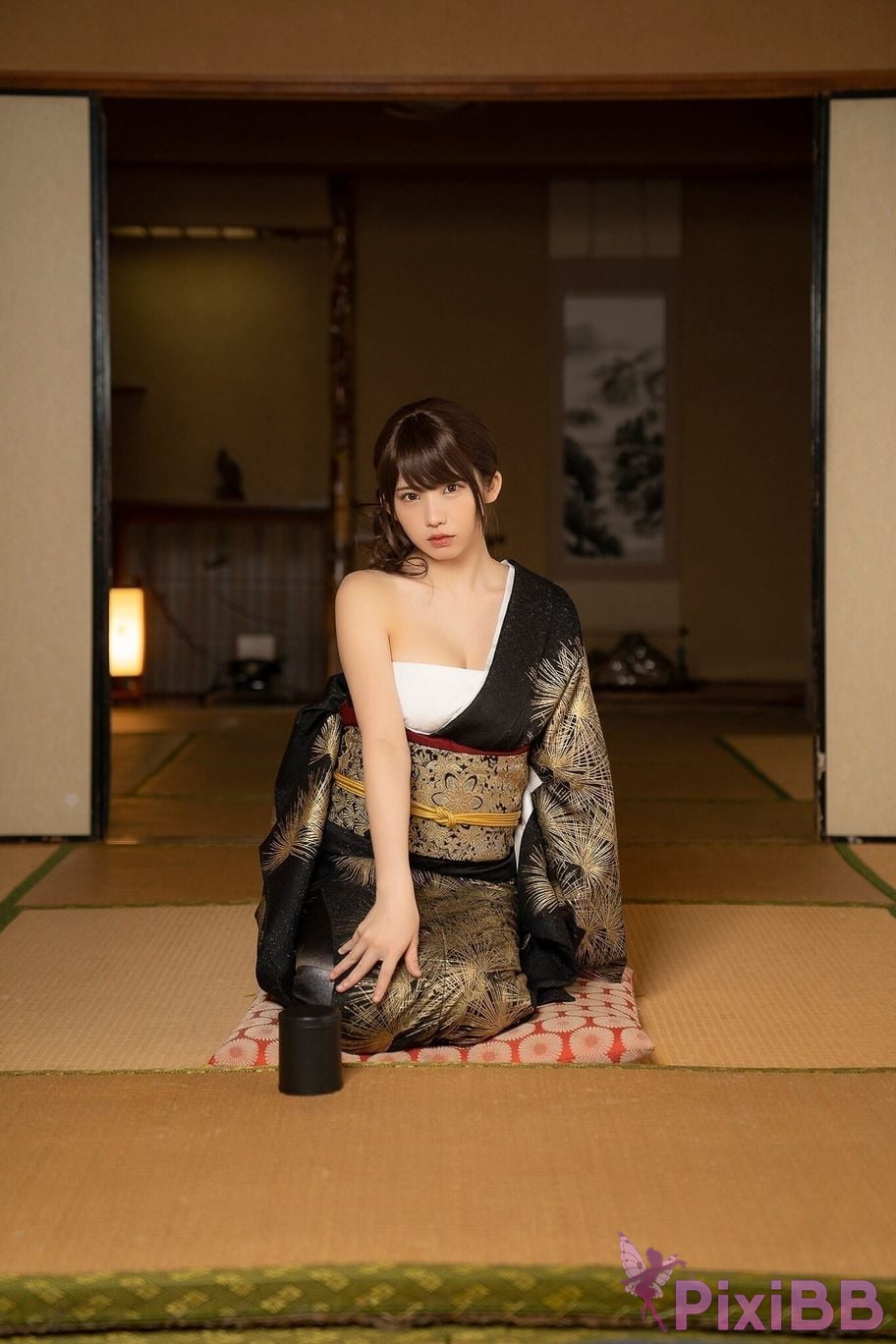 Japanese Idol Enako Picture scroll of beautiful women moon change jigra PixiBB.COM 002