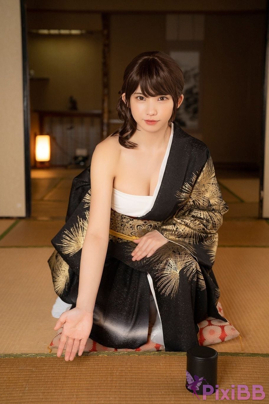 Japanese Idol Enako Picture scroll of beautiful women moon change jigra PixiBB.COM 018