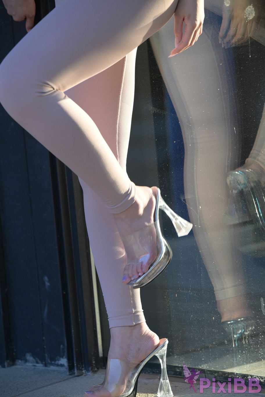 Featured Street Photography Works No.5786 Coco pink leggings PixiBB.COM 060