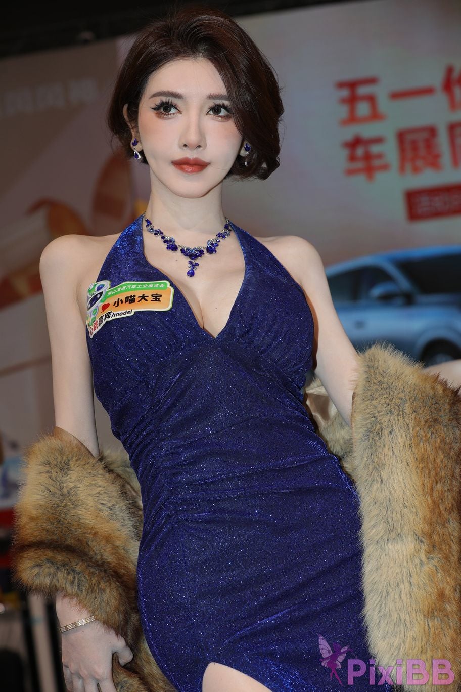 Featured Street Photography Works No.5787 Xiao Meow Dabaos shredded meat with high slits PixiBB.COM 008