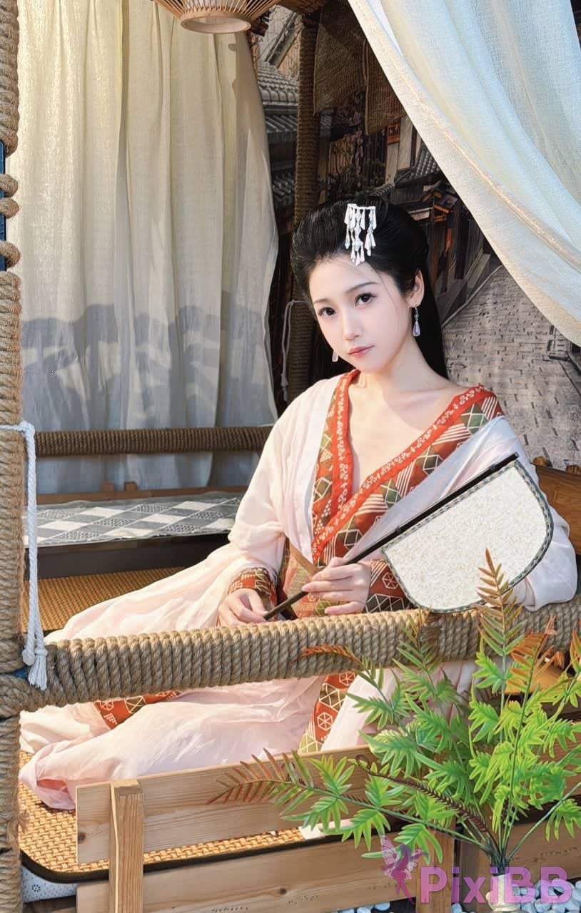 OtherXXX dumb cat m B Standing Silk Feet Royal Sister Goddess Contrast the ancient style of Hanfu coser Captains Benefits PixiBB.COM 074
