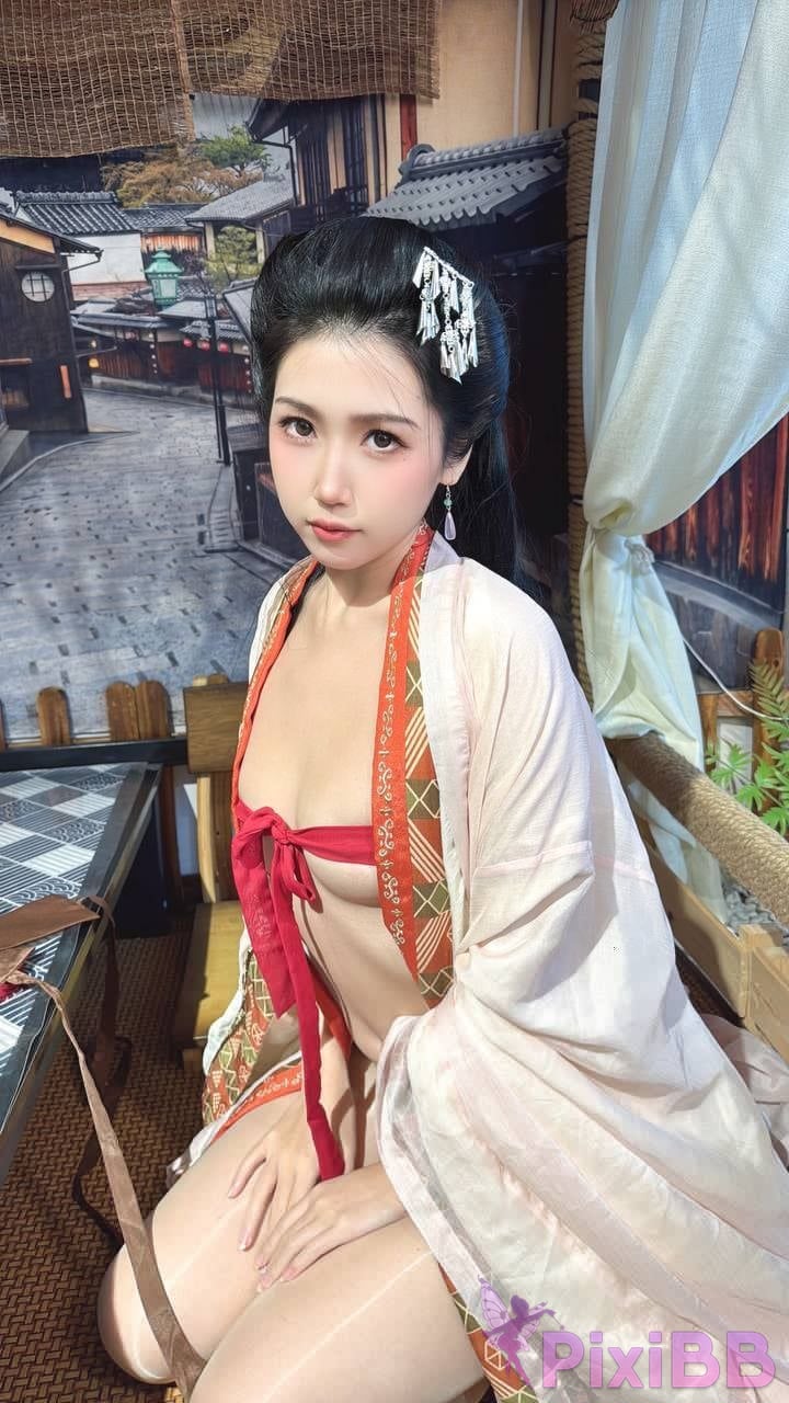 OtherXXX dumb cat m B Standing Silk Feet Royal Sister Goddess Contrast the ancient style of Hanfu coser Captains Benefits PixiBB.COM 129