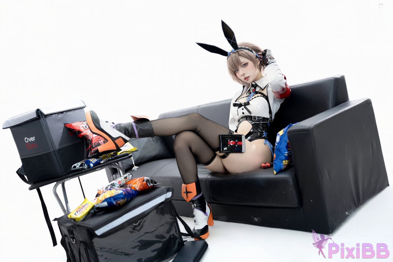 Cosplayer Zhiyue Etsu ko Takeaway Rabbit PixiBB.COM 001