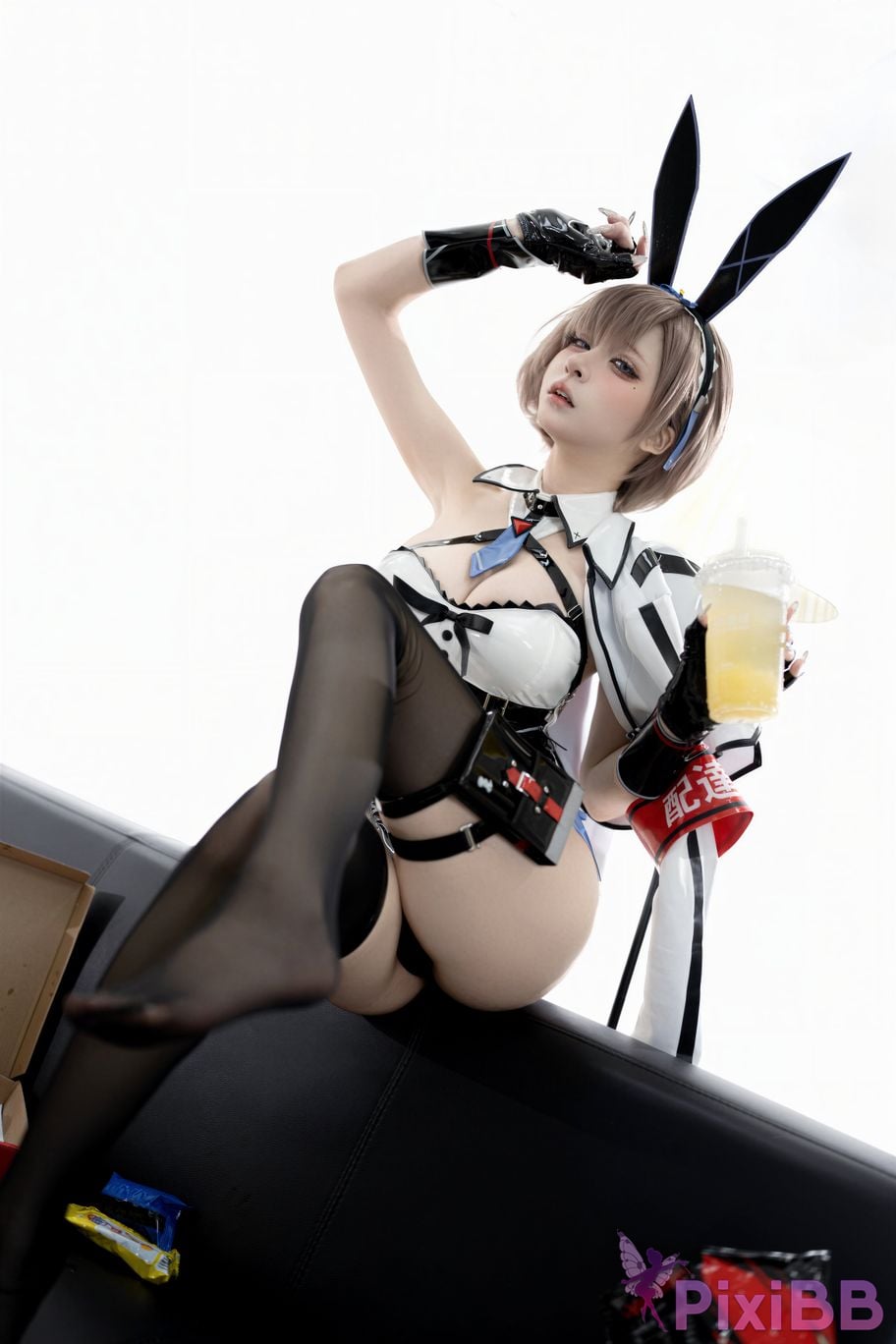 Cosplayer Zhiyue Etsu ko Takeaway Rabbit PixiBB.COM 037