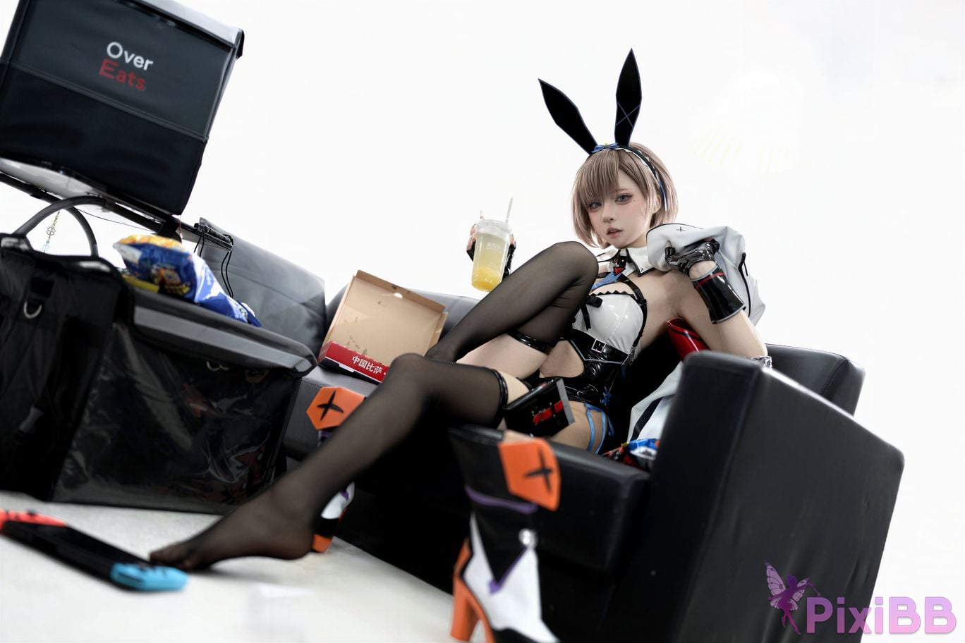 Cosplayer Zhiyue Etsu ko Takeaway Rabbit PixiBB.COM 038