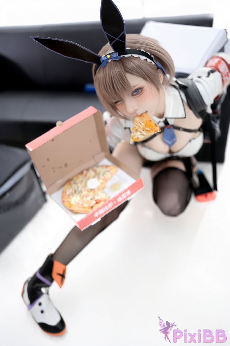 Cosplayer Zhiyue Etsu ko Takeaway Rabbit PixiBB.COM 046