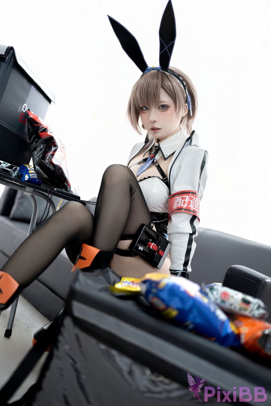 Cosplayer Zhiyue Etsu ko Takeaway Rabbit PixiBB.COM 064