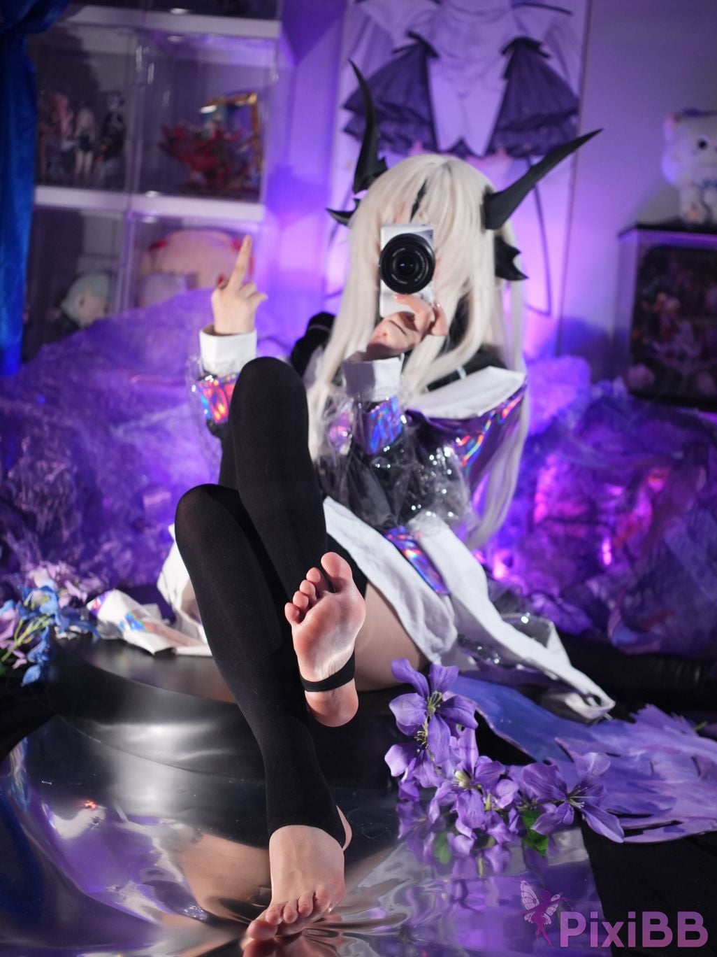 Cosplayer white oak Shirly Arknights death glow Abrana PixiBB.COM 100