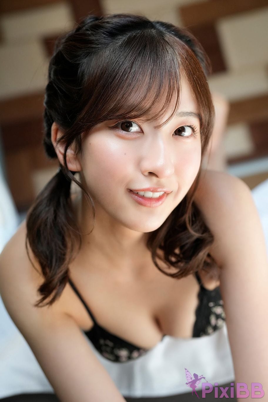 Japanese Idol Rina Saito Miss Magazines Asoviva Old and new gal showdown Shinjuku edition Yanmaga digital photo book PixiBB.COM 032