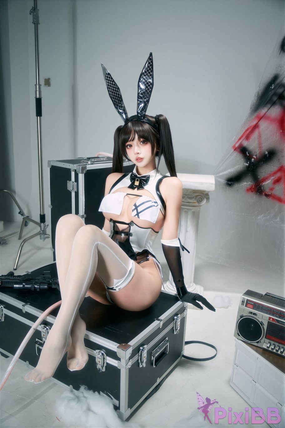 Cosplayer Expired rice noodles Nikke goddess of victory bey sparkle bunny girl PixiBB.COM 035