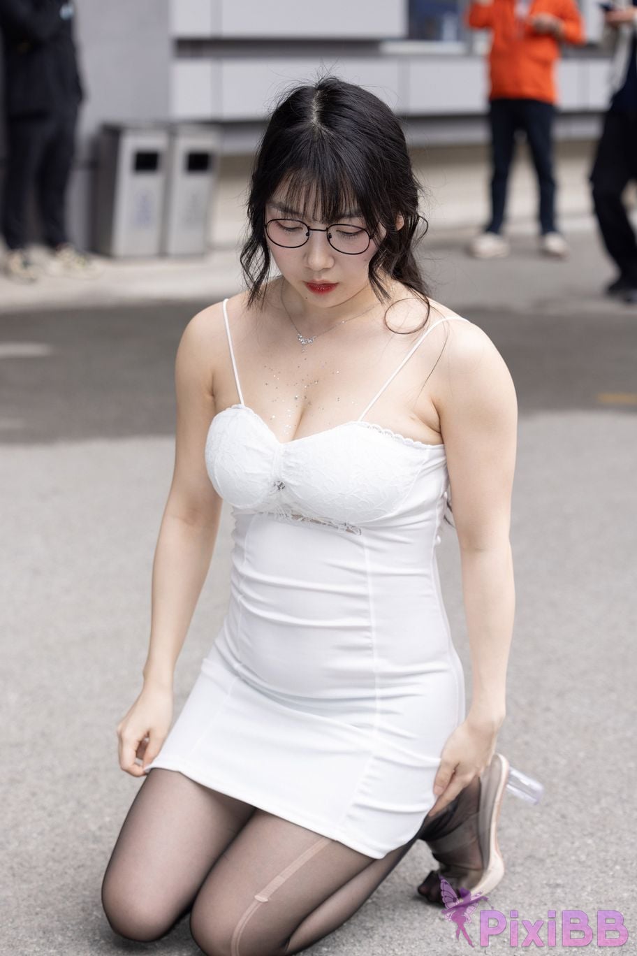 Featured Street Photography Works No.5795 Plump Ke Tang Xiao Yuan black stockings jade feet PixiBB.COM 086