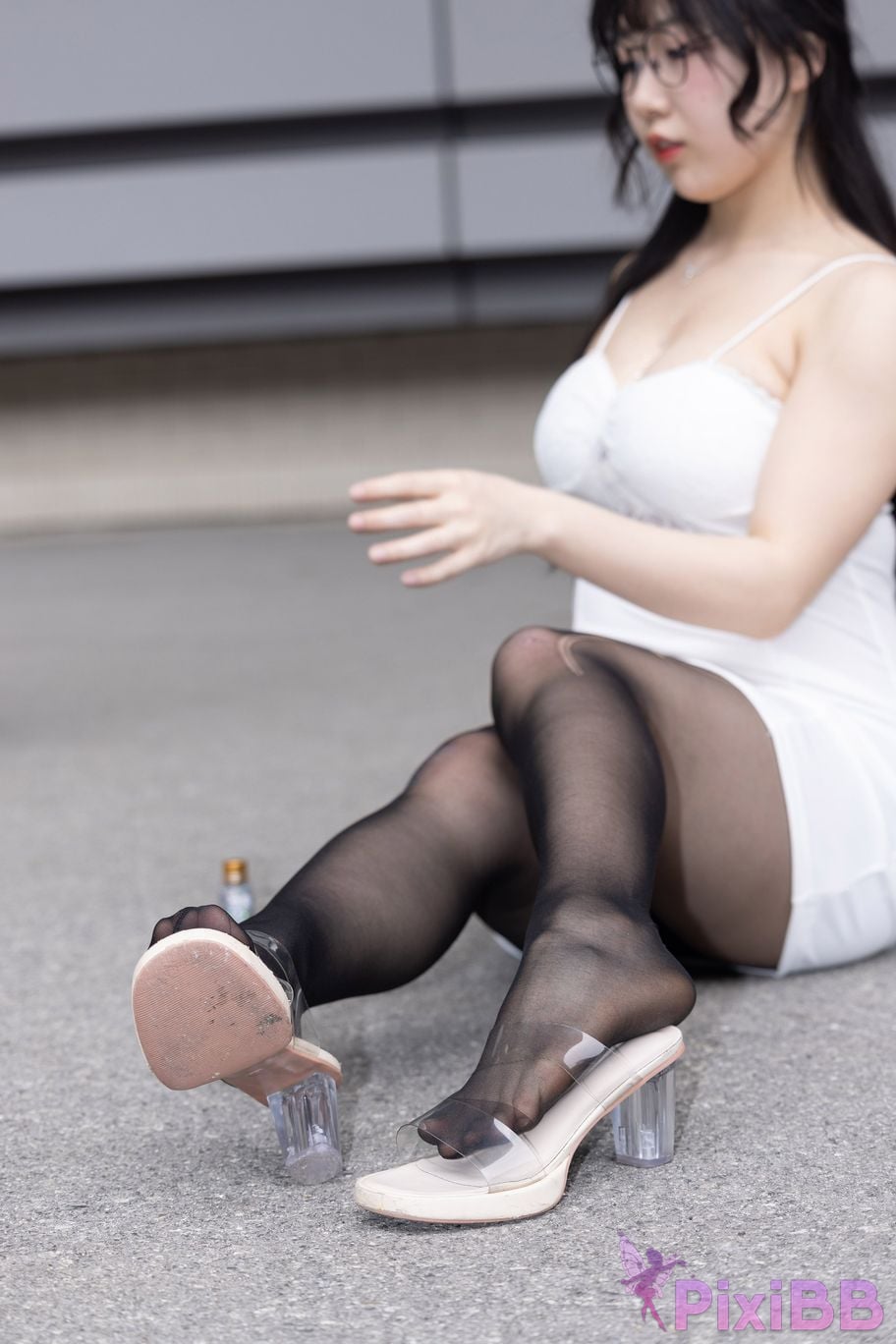 Featured Street Photography Works No.5795 Plump Ke Tang Xiao Yuan black stockings jade feet PixiBB.COM 180