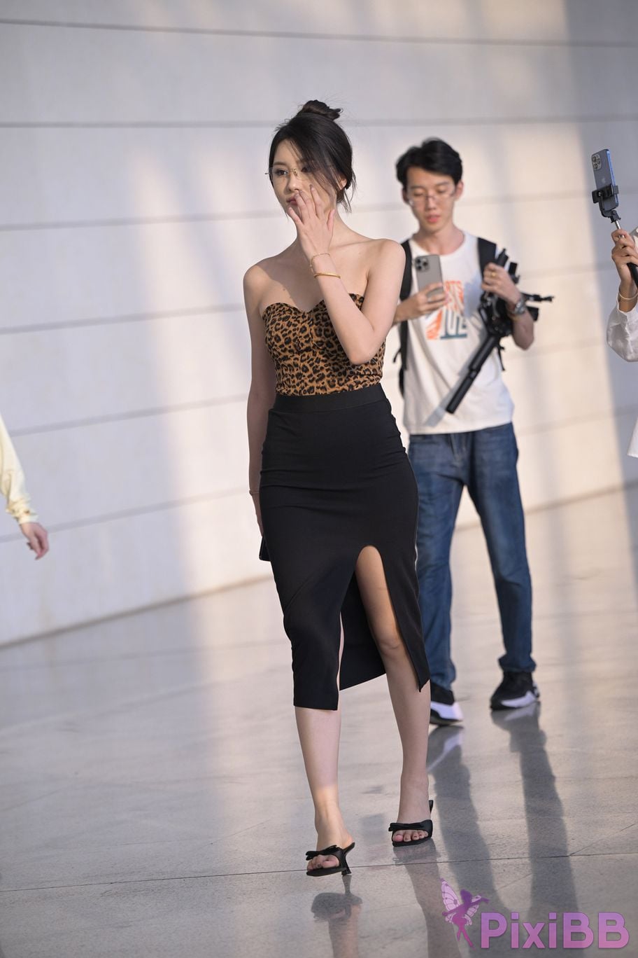 Featured Street Photography Works No.5800 Leopard print beautiful legs queen PixiBB.COM 007
