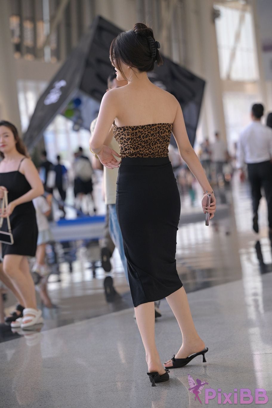 Featured Street Photography Works No.5800 Leopard print beautiful legs queen PixiBB.COM 121