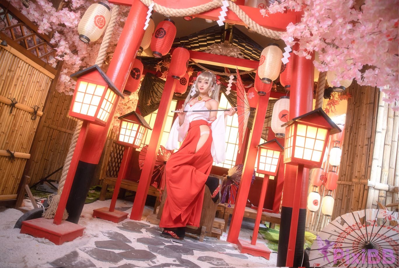 Cosplayer Luisa zero yarn azur lane Awesome shrine maiden PixiBB.COM 001
