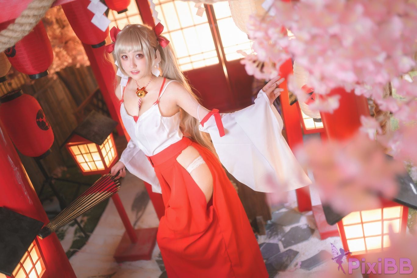 Cosplayer Luisa zero yarn azur lane Awesome shrine maiden PixiBB.COM 010