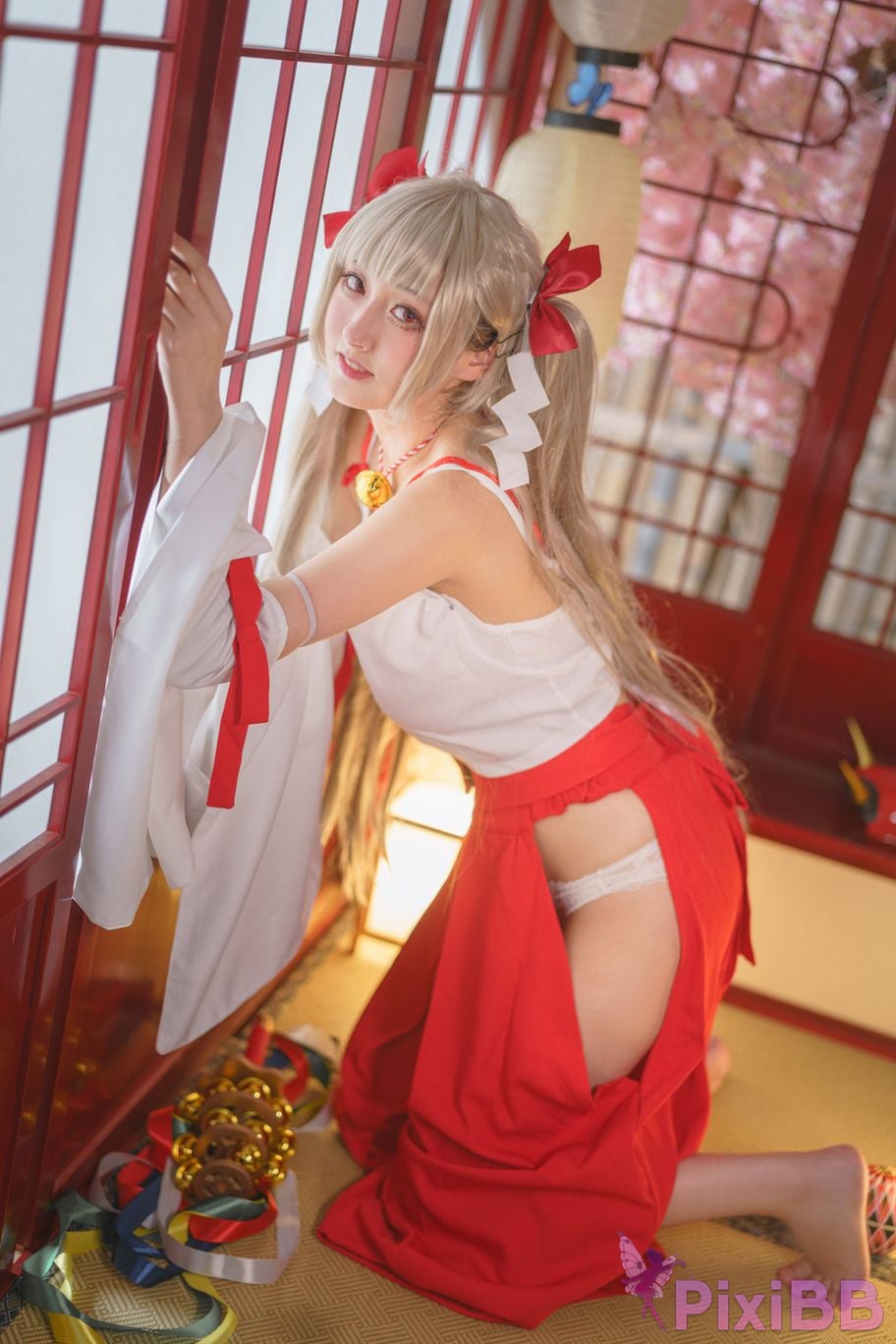 Cosplayer Luisa zero yarn azur lane Awesome shrine maiden PixiBB.COM 016