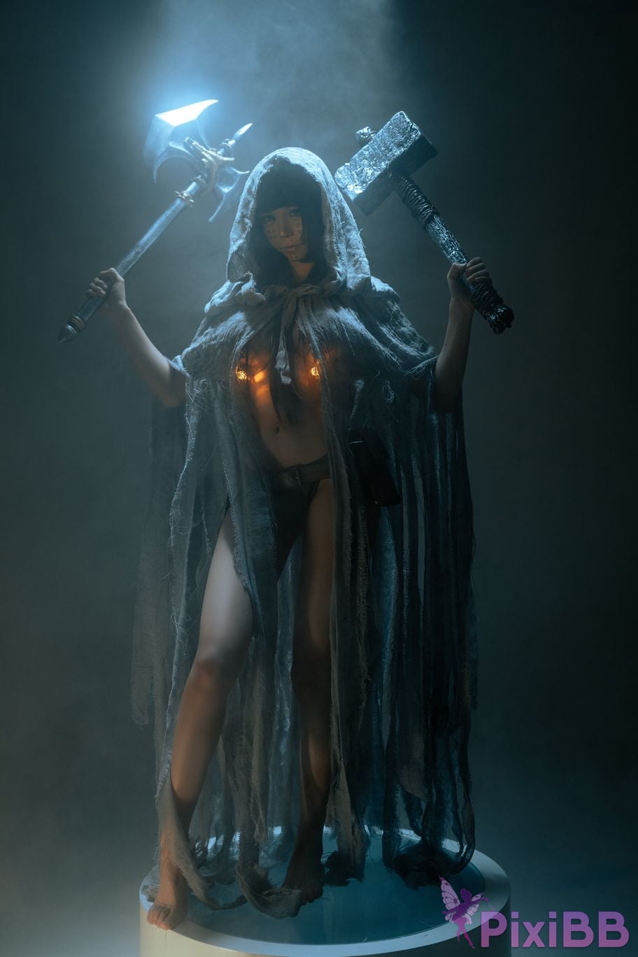 Cosplayer Ironhand Calling Beast Witch S PixiBB.COM 002