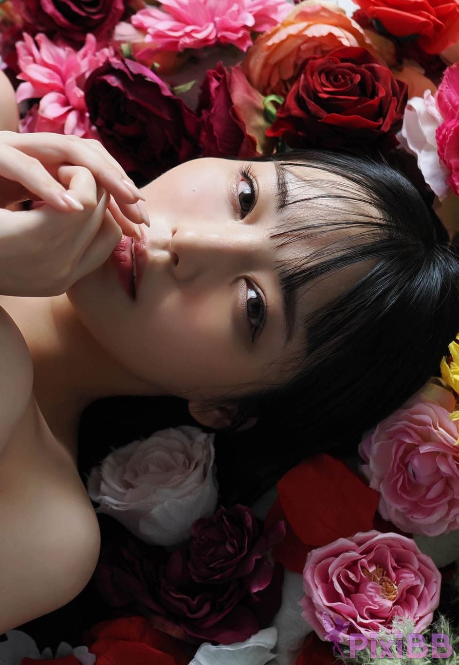 Japanese Idol Momona Koibuchi Kobuchi thighs Shin Yamagishi xSOD Digital Nude Photobook Abyss of Love PixiBB.COM 048