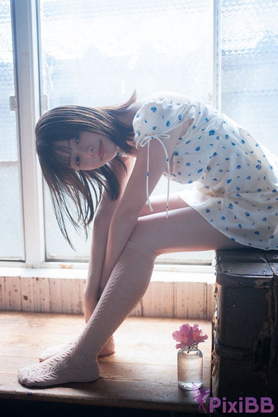 Japanese Idol Yuzuha Saeki A facial expression that arouses delusion SPA digital photo book PixiBB.COM 003