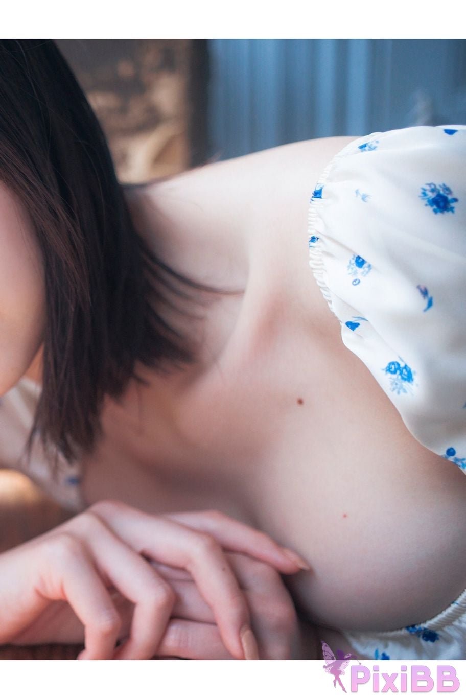 Japanese Idol Yuzuha Saeki A facial expression that arouses delusion SPA digital photo book PixiBB.COM 006