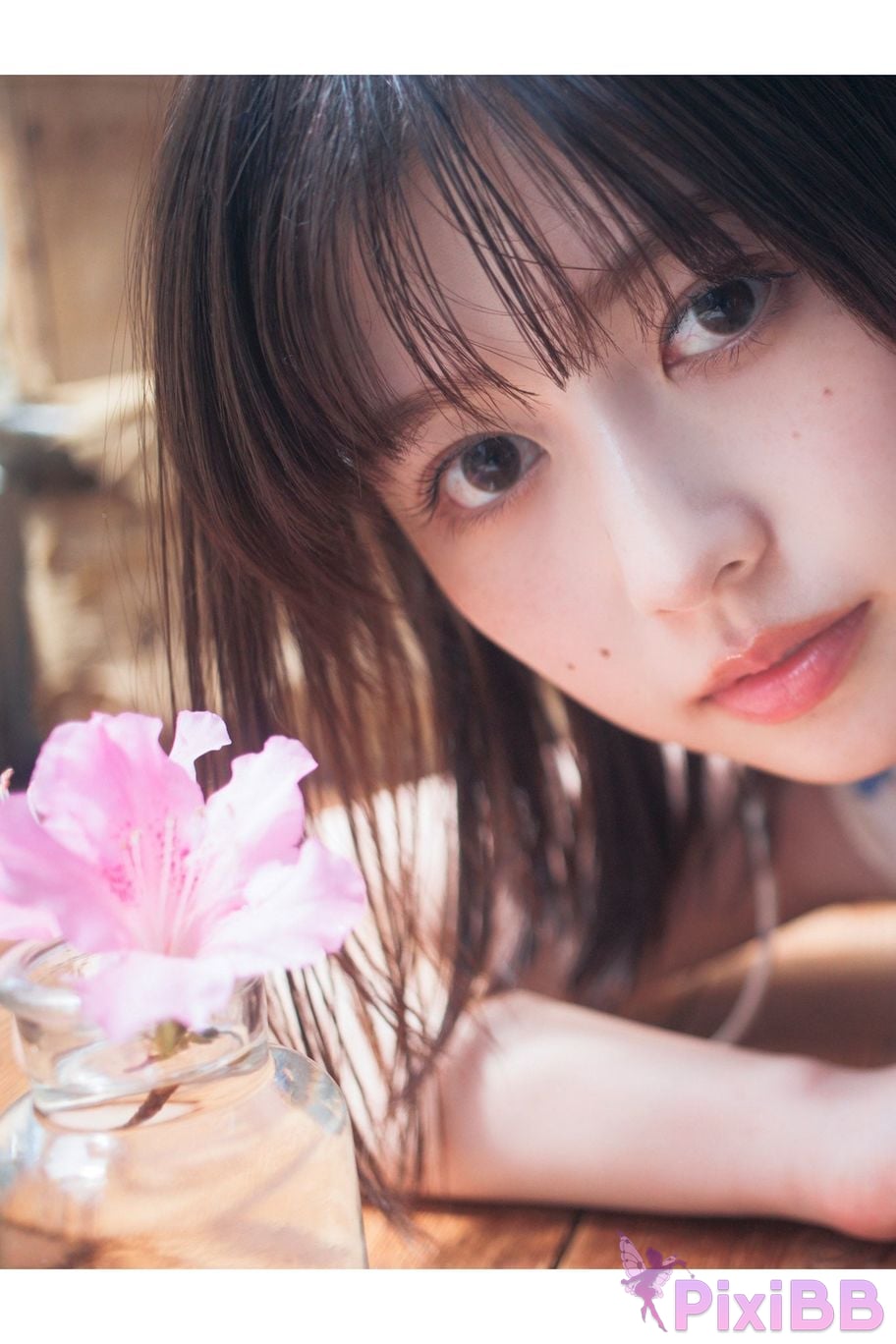 Japanese Idol Yuzuha Saeki A facial expression that arouses delusion SPA digital photo book PixiBB.COM 007