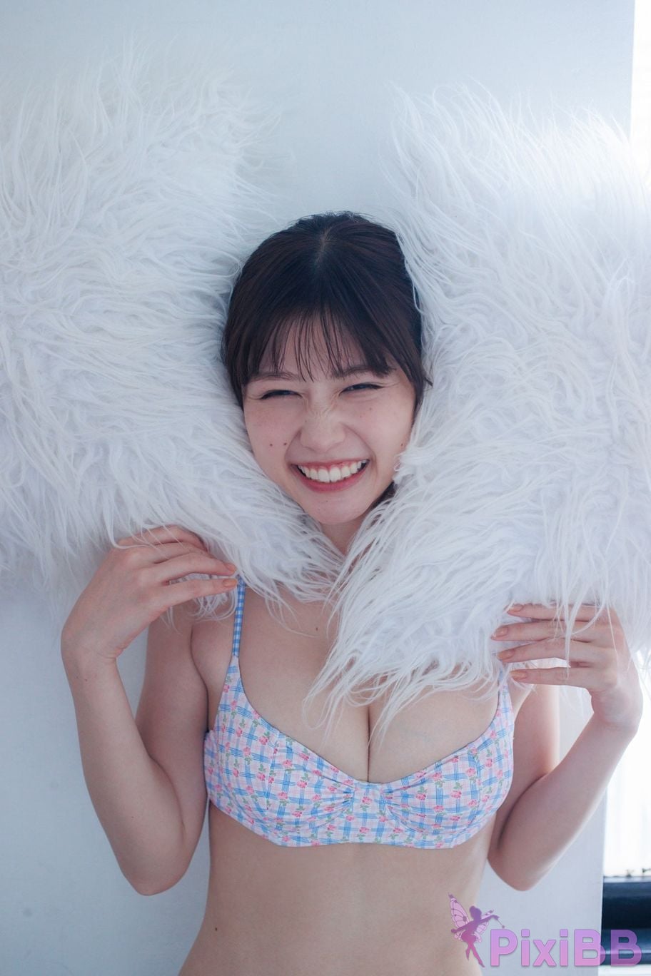 Japanese Idol Yuzuha Saeki A facial expression that arouses delusion SPA digital photo book PixiBB.COM 032