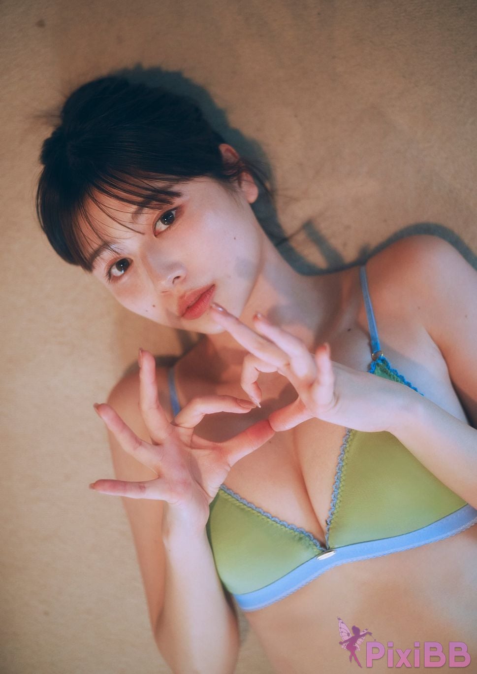 Japanese Idol Yuzuha Saeki Lo fi Girl PixiBB.COM 003