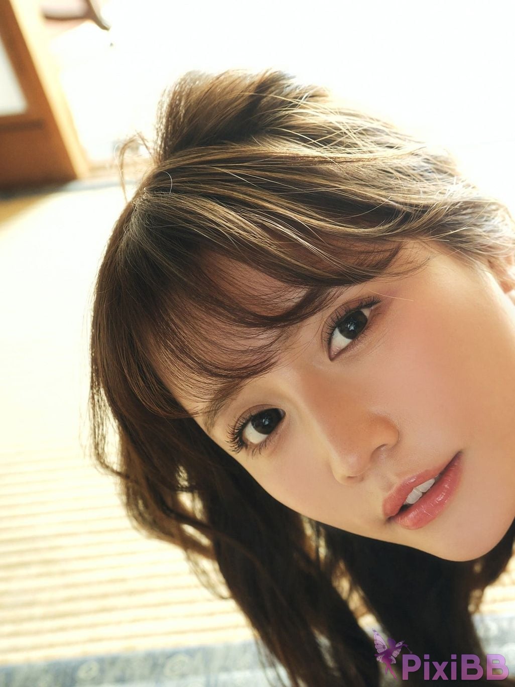 Japanese Idol Yuka Kohinata sabra net e Book COVER DX Flowers blooming in the sun PixiBB.COM 078