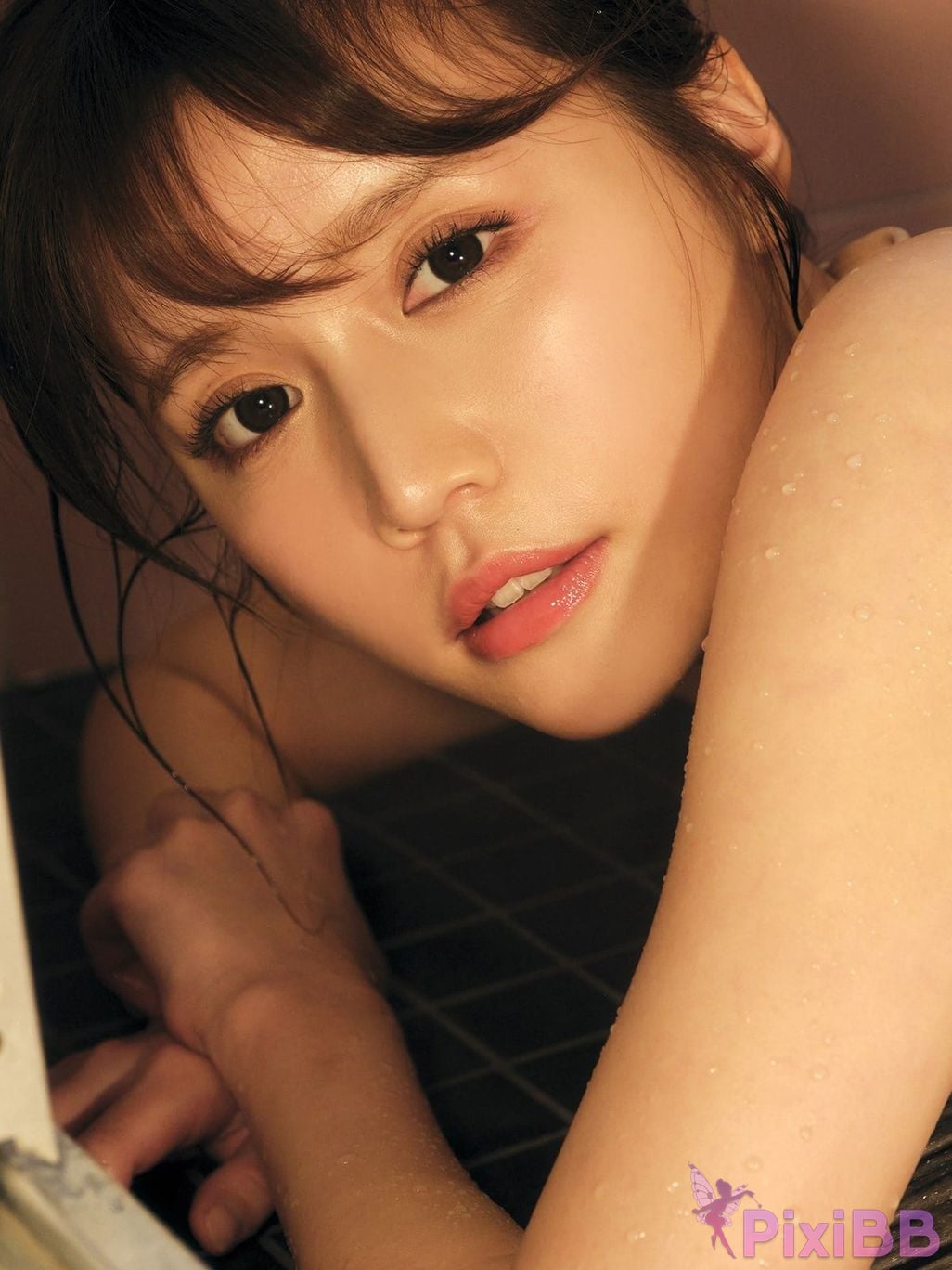 Japanese Idol Yuka Kohinata sabra net e Book COVER DX Flowers blooming in the sun PixiBB.COM 133