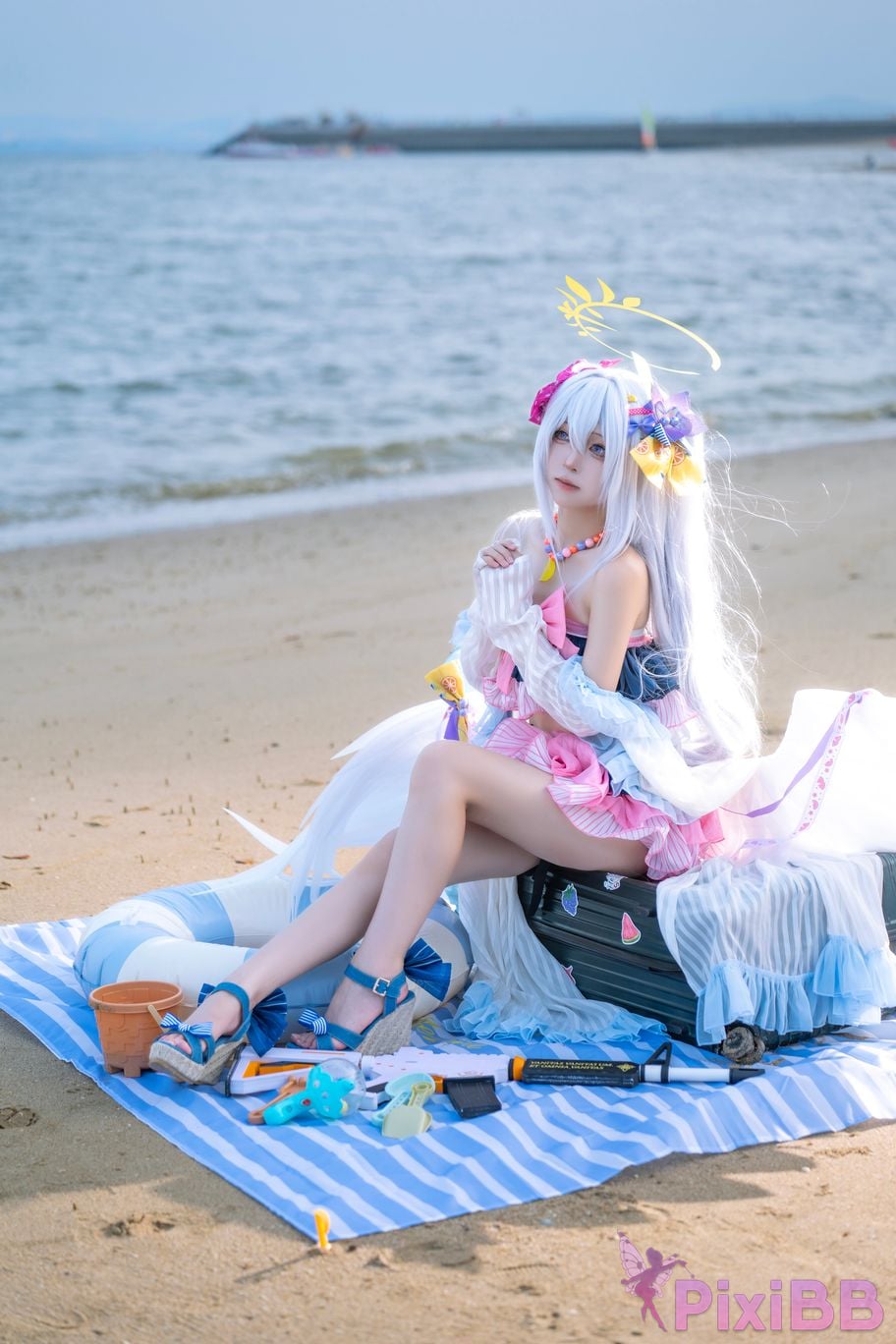 Cosplayer vector fish Blue Archive Azusa Shirasu swimsuit PixiBB.COM 002