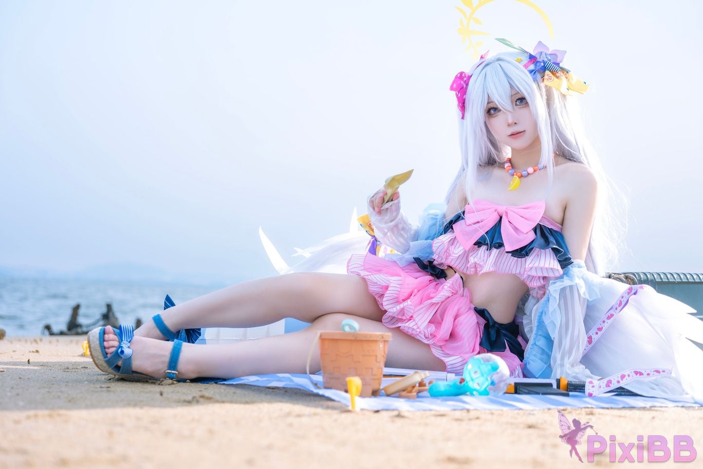 Cosplayer vector fish Blue Archive Azusa Shirasu swimsuit PixiBB.COM 003