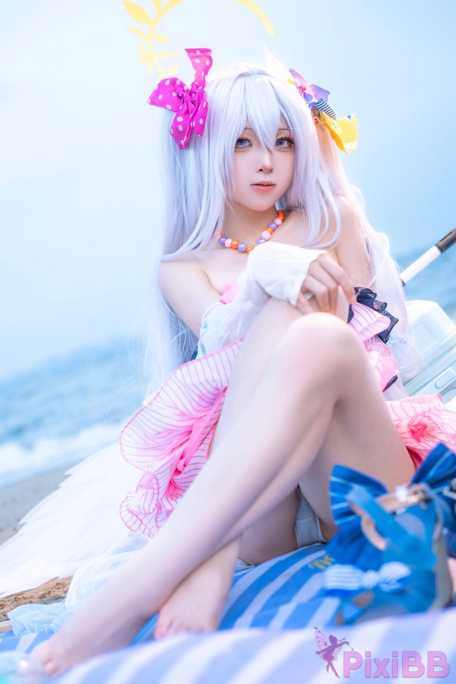 Cosplayer vector fish Blue Archive Azusa Shirasu swimsuit PixiBB.COM 014