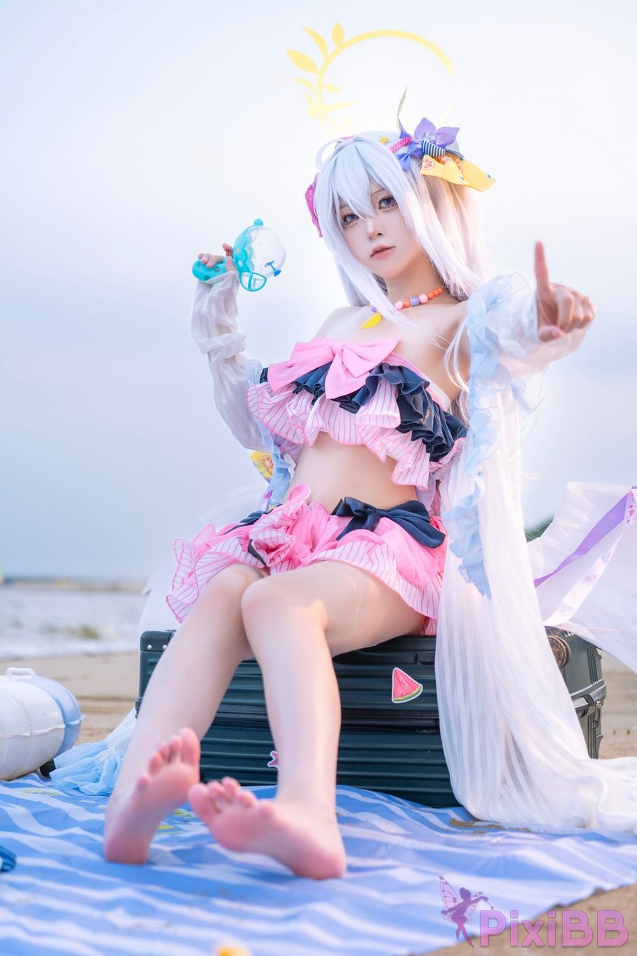 Cosplayer vector fish Blue Archive Azusa Shirasu swimsuit PixiBB.COM 022