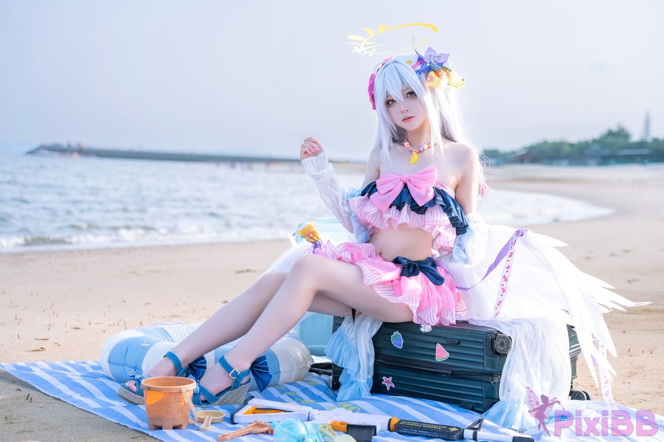 Cosplayer vector fish Blue Archive Azusa Shirasu swimsuit PixiBB.COM 023