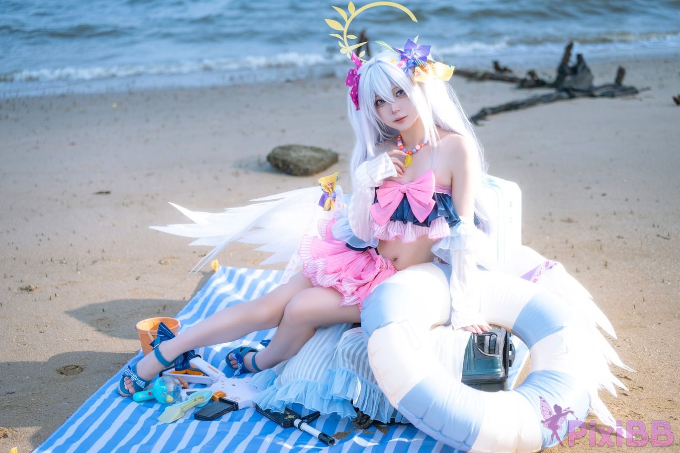 Cosplayer vector fish Blue Archive Azusa Shirasu swimsuit PixiBB.COM 029