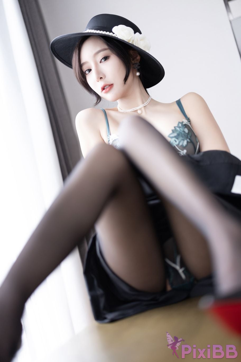 No watermark for in app purchases Wang Xinyao Yanni Black suit retro PixiBB.COM 028