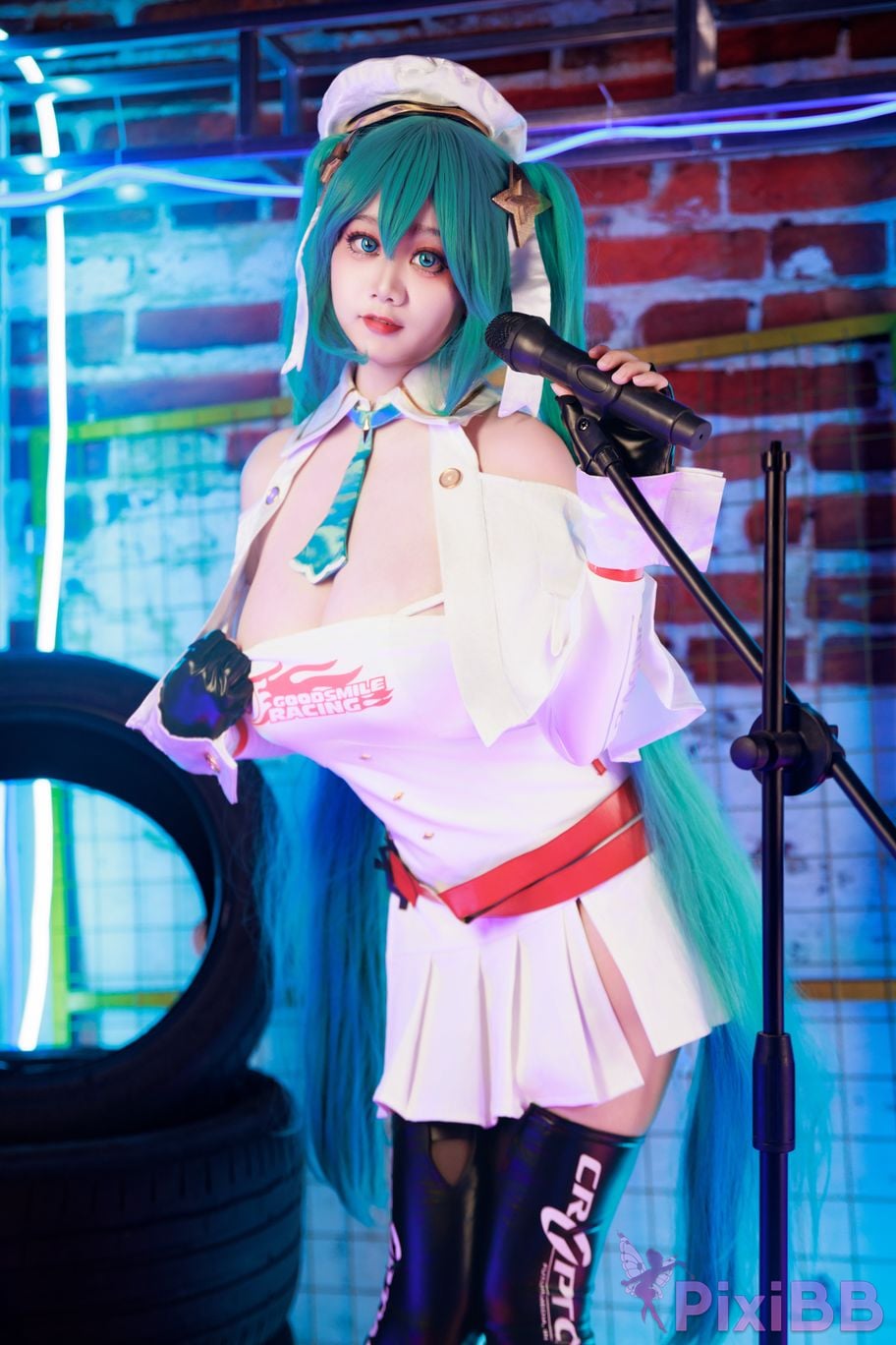 Cosplayer A Xuexue racing MIKU PixiBB.COM 001